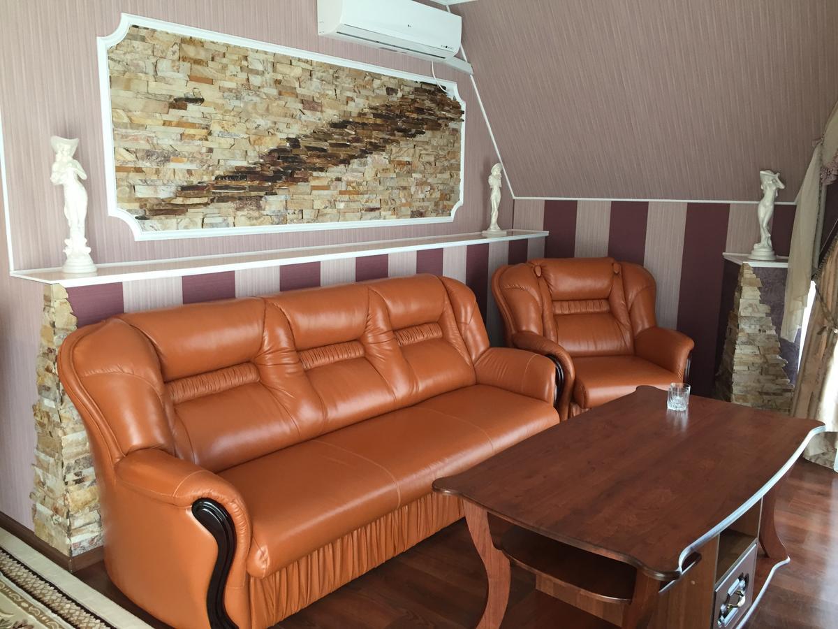 Hotel Oktan Kryve Ozero Ngoại thất bức ảnh