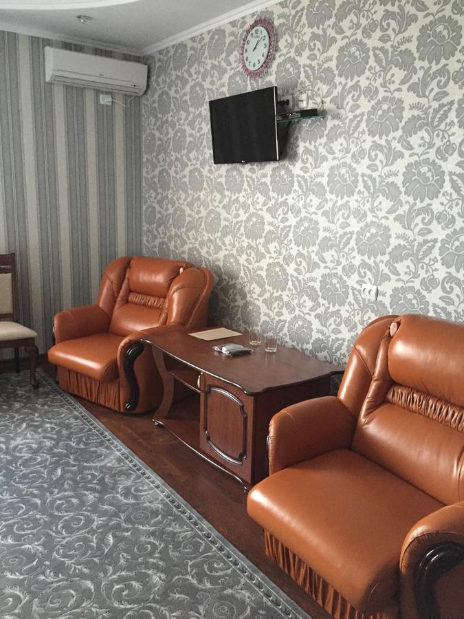 Hotel Oktan Kryve Ozero Ngoại thất bức ảnh
