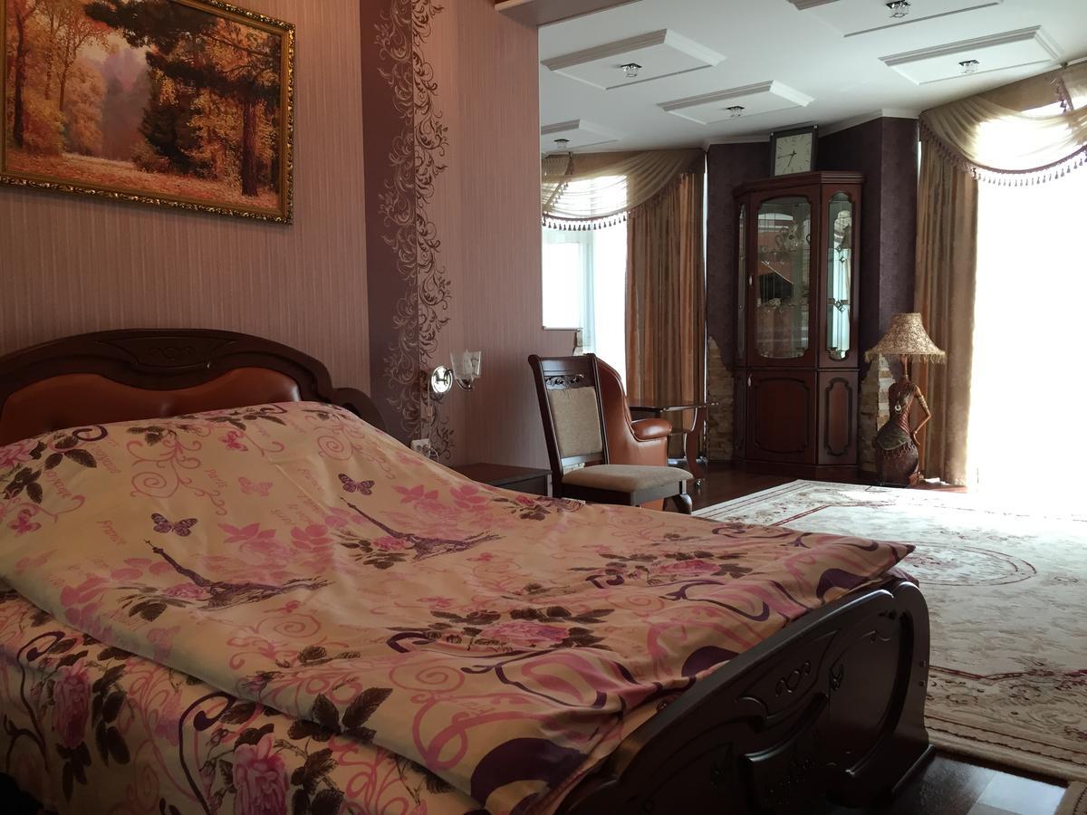 Hotel Oktan Kryve Ozero Ngoại thất bức ảnh