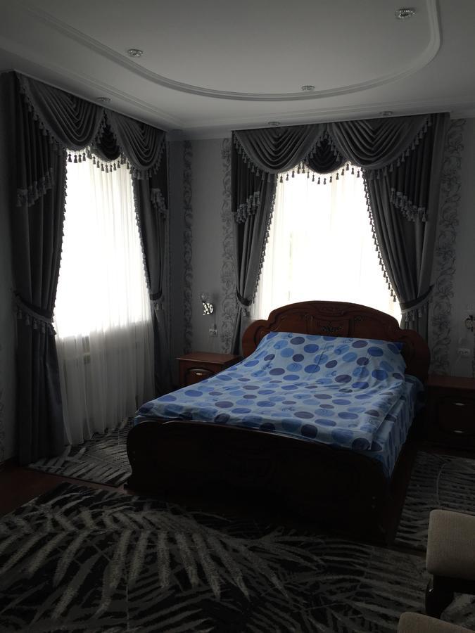 Hotel Oktan Kryve Ozero Ngoại thất bức ảnh